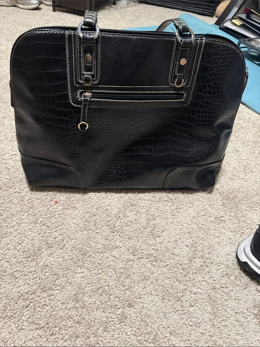 Vintage Black Croc-Embossed Laptop Shoulder Bag